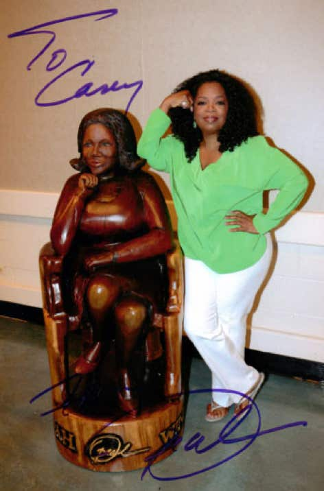 Life Size Woodcarving of Oprah Winfrey.  Sculpture of Oprah. Art of Oprah. Chainsaw Woodcarving of Oprah.  Oprah's Favorite Wood Carver, woodcarving, chainsaw woodcarving, wood art, woodworking